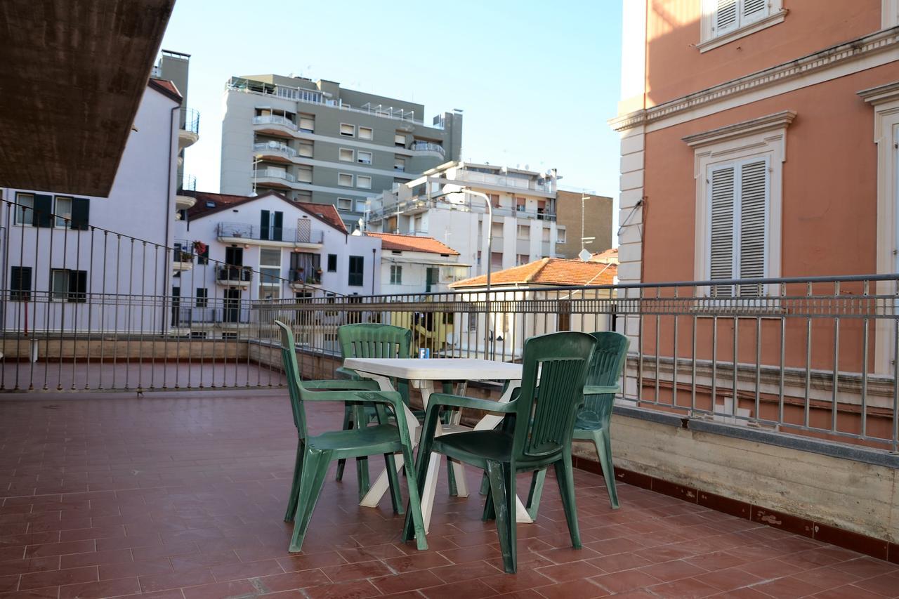 Hotel Antares Garni Giulianova Exterior foto