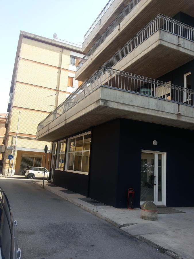 Hotel Antares Garni Giulianova Exterior foto