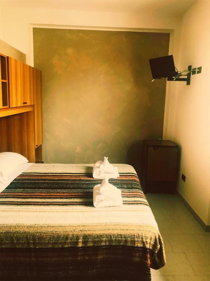 Hotel Antares Garni Giulianova Exterior foto