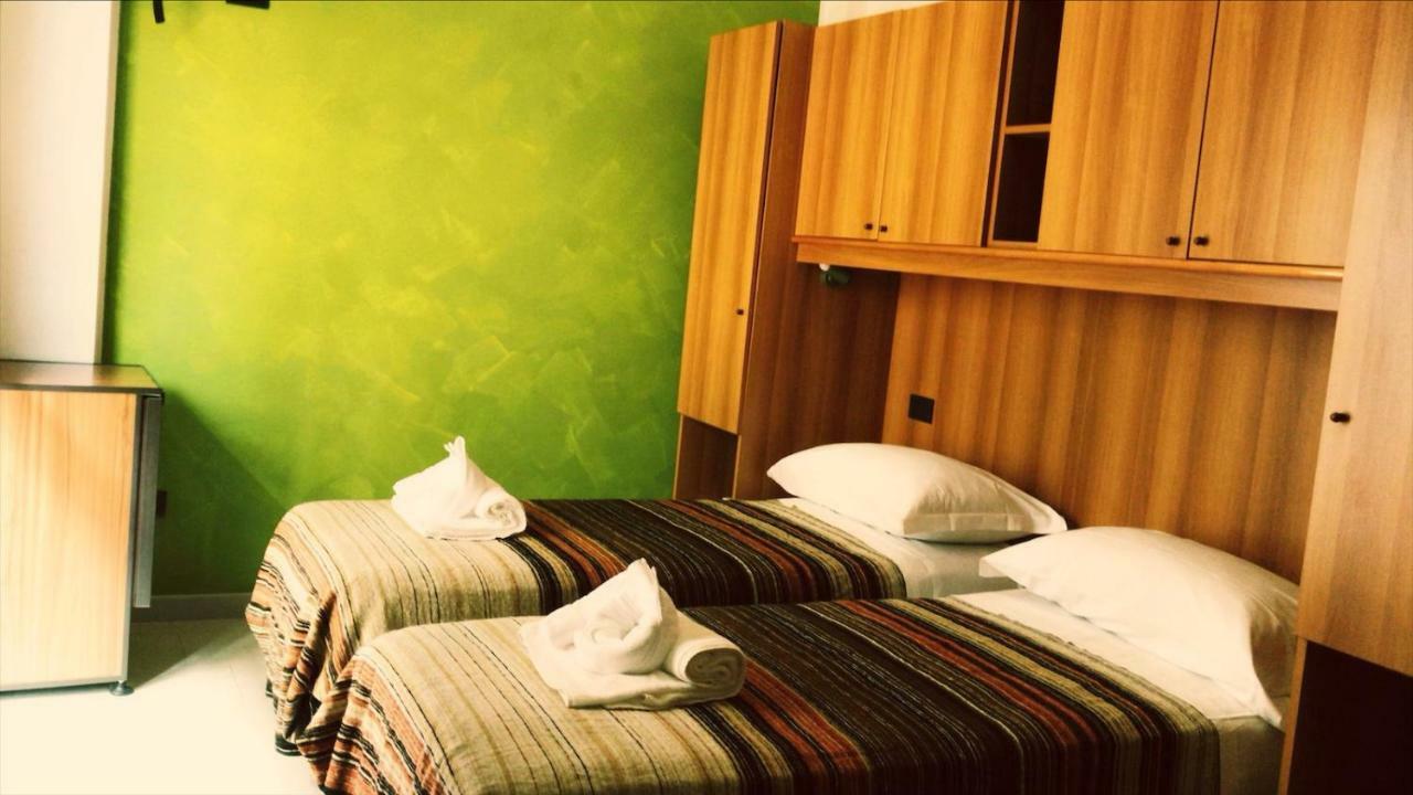 Hotel Antares Garni Giulianova Exterior foto